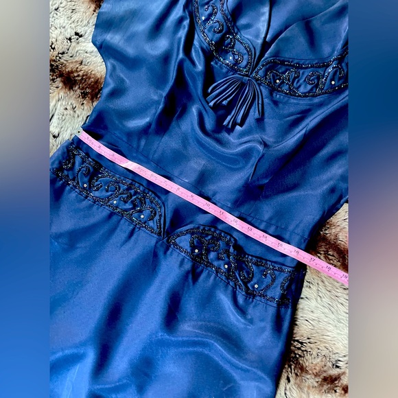 Royal Blue beaded true vintage wiggle dress. - Picture 7 of 9
